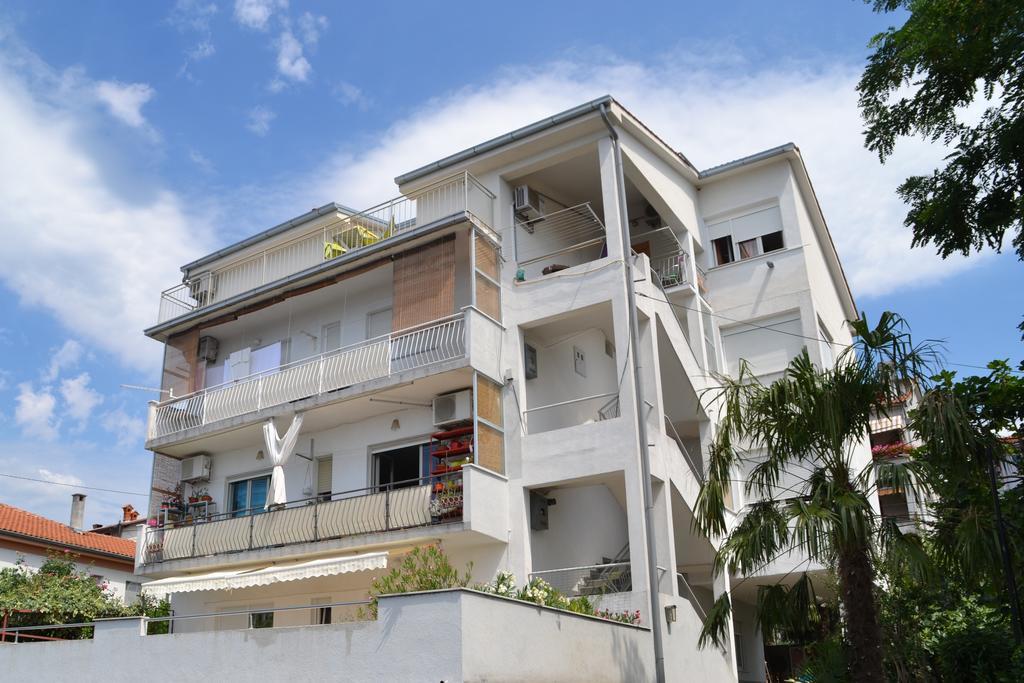 Apartment Antonija With Seaview Риека Экстерьер фото